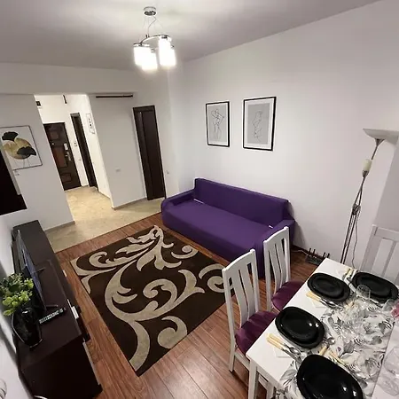 Cara 5 Min Walk To The Train Station