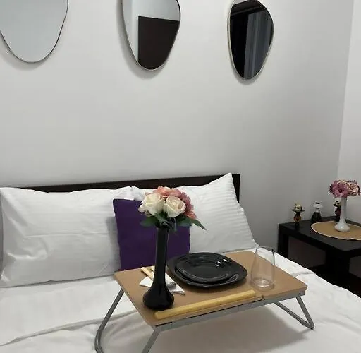 Apartman Cara 5 Min Walk To The Train Station