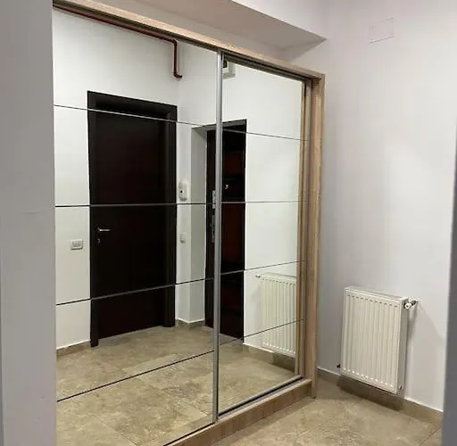 Apartman Cara 5 Min Walk To The Train Station